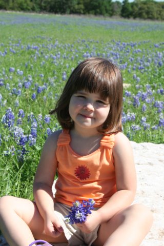 inafieldofbluebonnetsapril20074.jpg